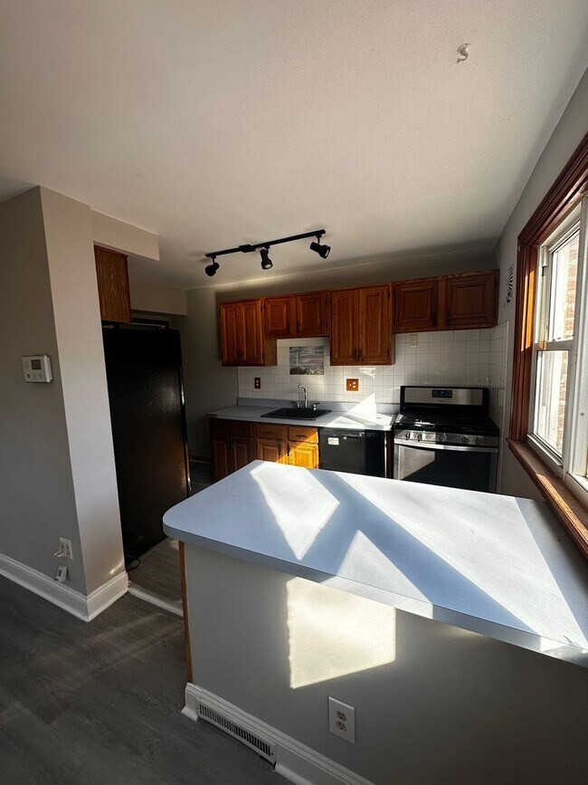 Foto del edificio - 3 Bedroom and 1 bathroom House