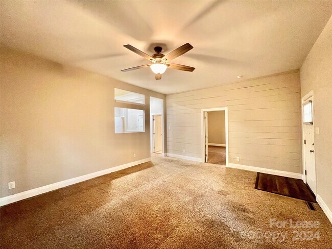 Foto del edificio - 225 Freeze Ave NW