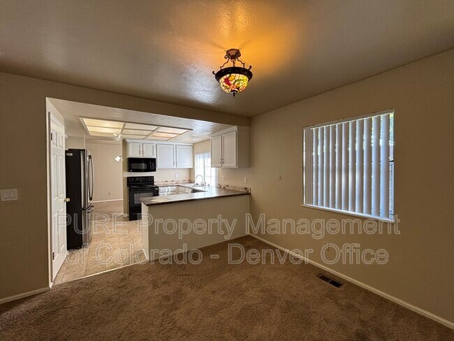 Building Photo - 3980 E Phillips Cir