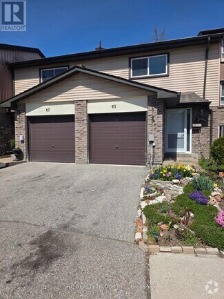 Building Photo - 1131-1131 Sandhurst Cir