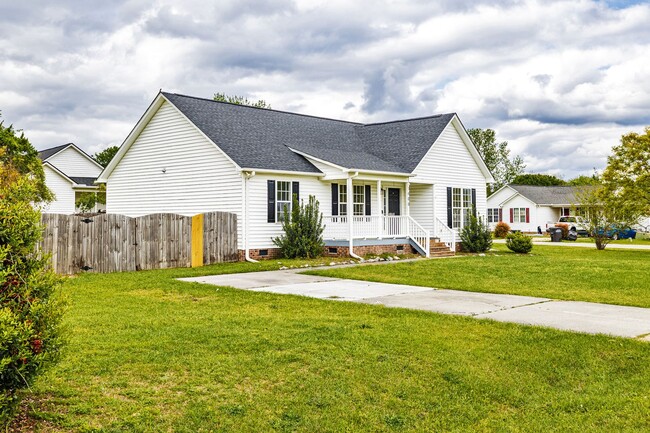 Foto del edificio - 7600 Lilly Pond Ln
