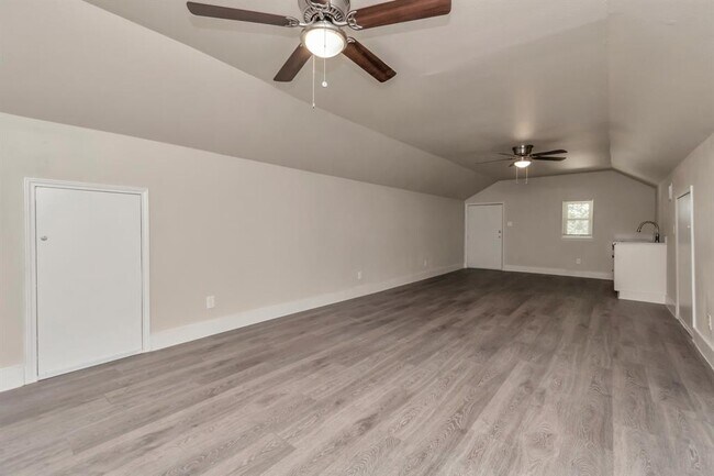 Foto del edificio - 211 Stiles St