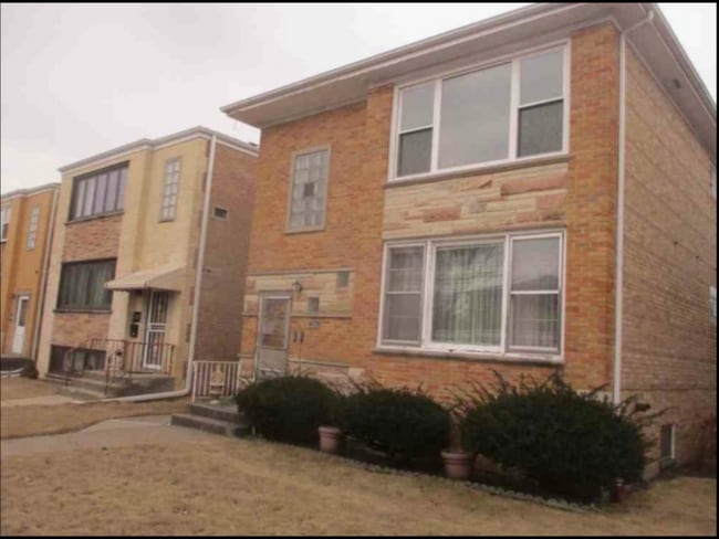 Building Photo - 7241 W Belmont Ave