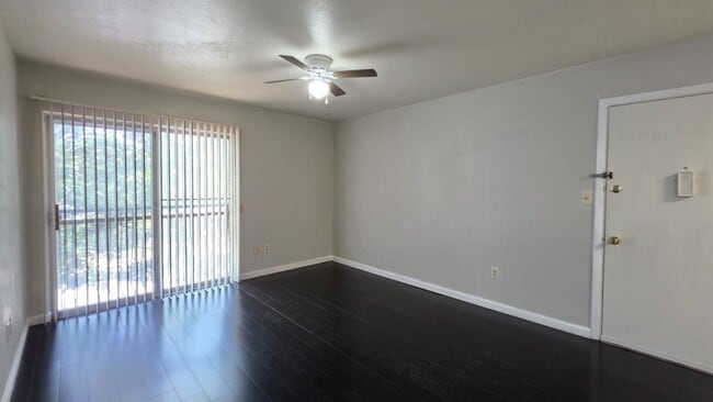 Building Photo - 1700 SW 16th Ct
