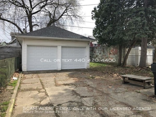 Building Photo - 2 bedroom in Cleveland OH 44102