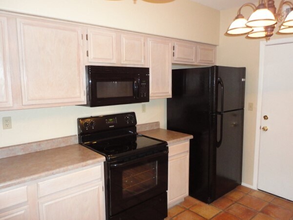 Building Photo - 3416 W Overton Heights Dr