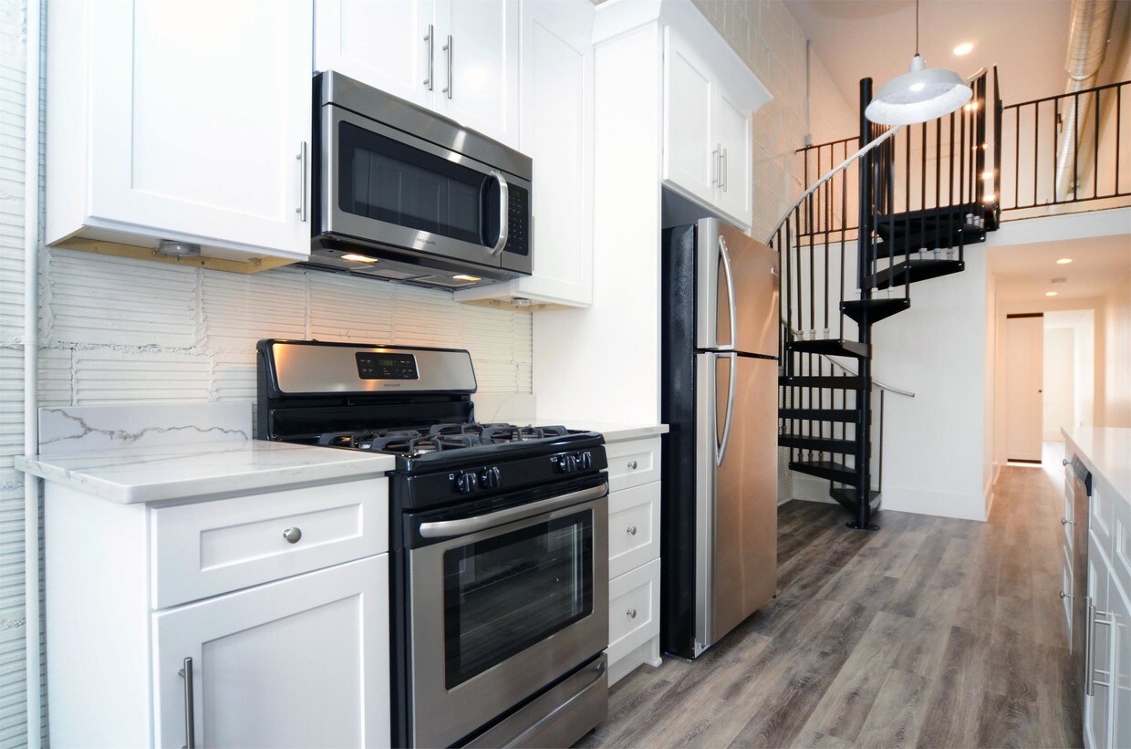 Foto principal - 690 3rd St