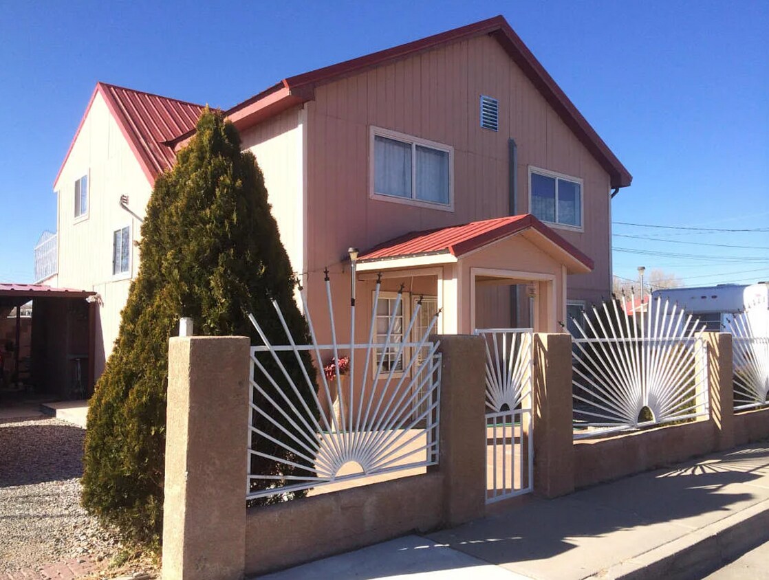 Foto del edificio - 240 Wheeler Ave SE