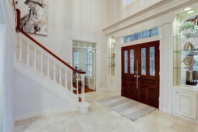 Building Photo - 4011 Rosebank Dr