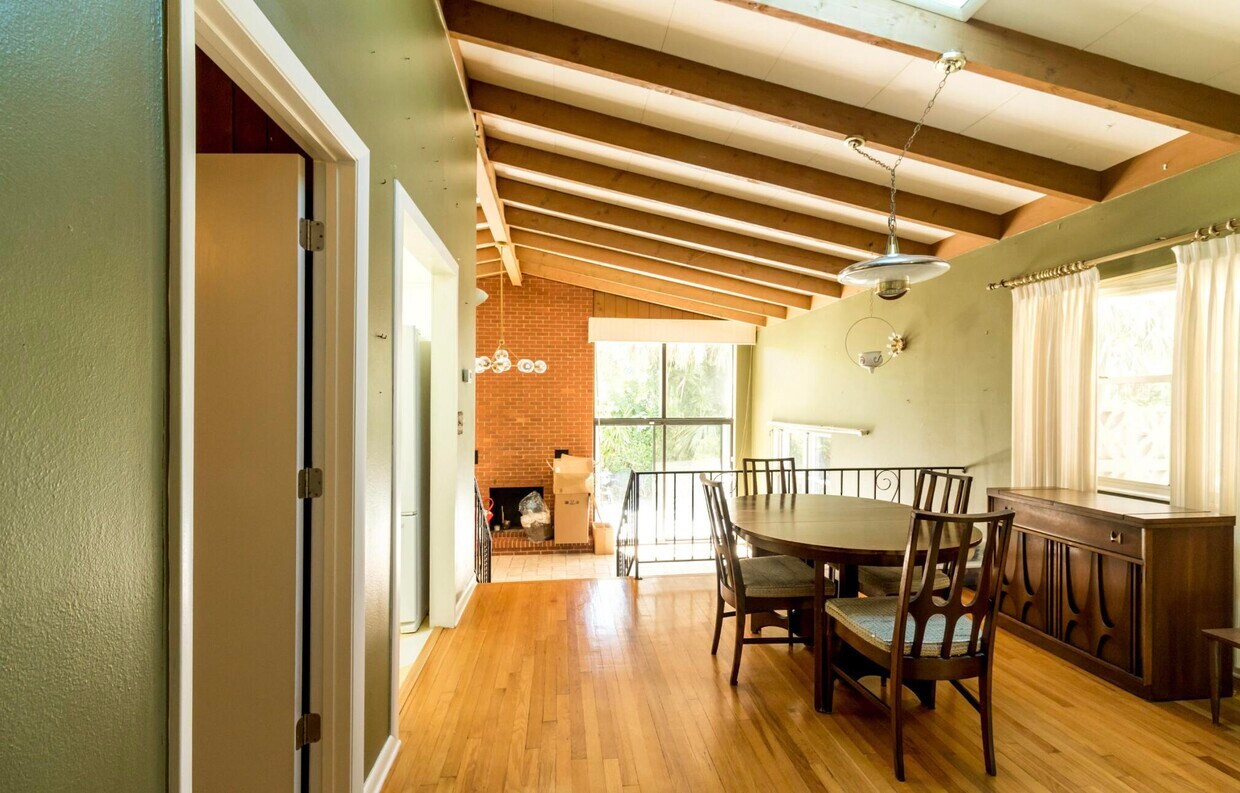 Primary Photo - 2329 St Andrews Cir
