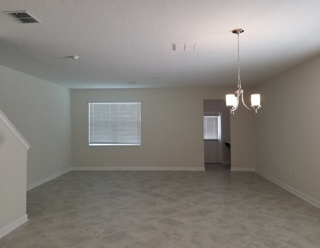 Foto del edificio - Spacious Oaks at Moss Park Home!