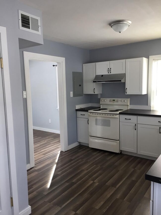 Building Photo - 441 Rosedale Ter
