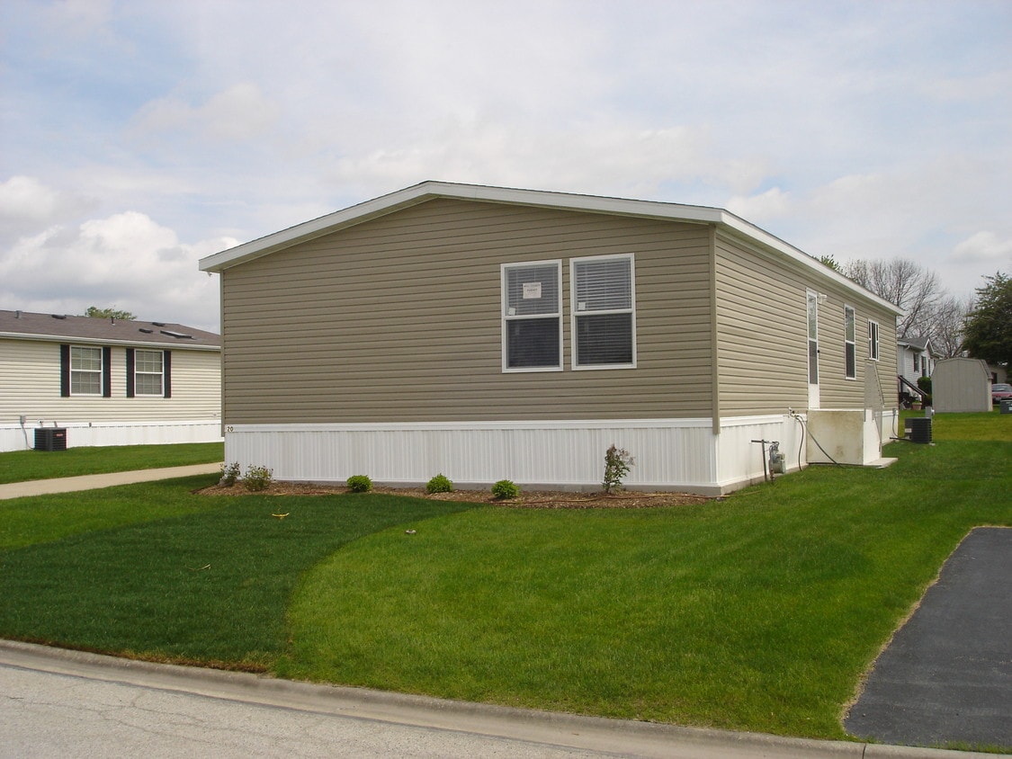 20 Cynthia Ln, Beecher, IL 60401 House Rental in Beecher, IL