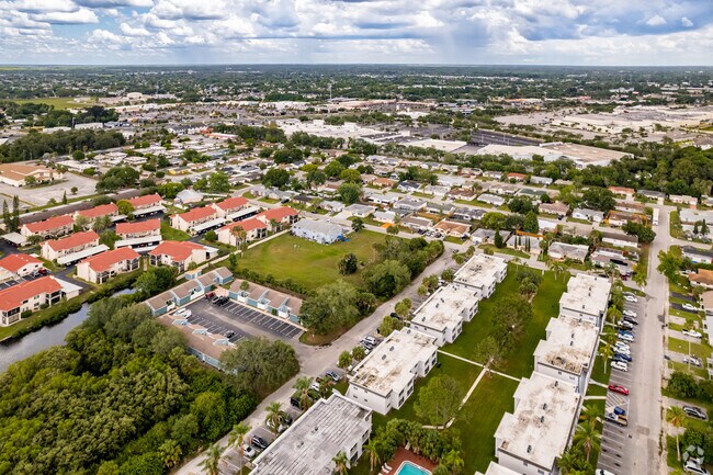 9910 Aquarius Dr Port Richey, FL - 9910 Aquarius Dr