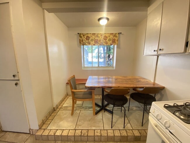 Building Photo - 363 N 300 W