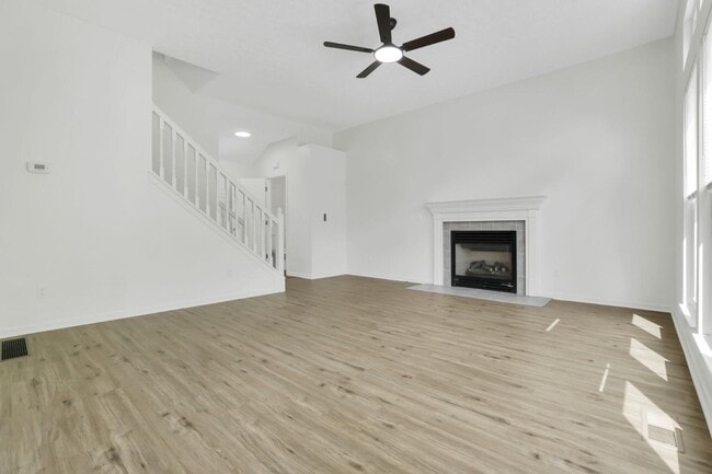 Building Photo - 3115 Omega Dr