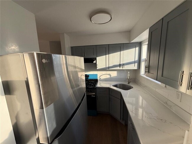 Foto del edificio - 120-36 Marsden St