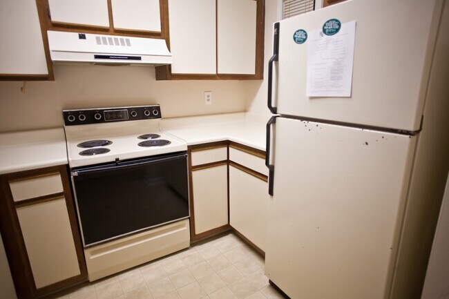 Foto del edificio - Live close to campus at Mill Creek. Pool a...