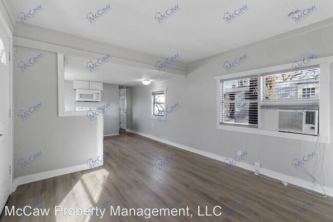 Building Photo - 2 br, 1 bath House - 5 Frank Cir.