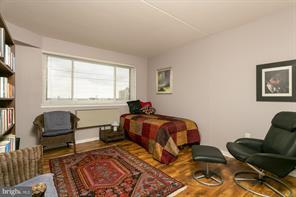 Building Photo - 708-210 Lombard St