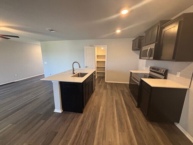 Foto del edificio - 230 SW 34th St