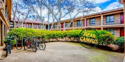 Building Photo - 1421 S 12th St