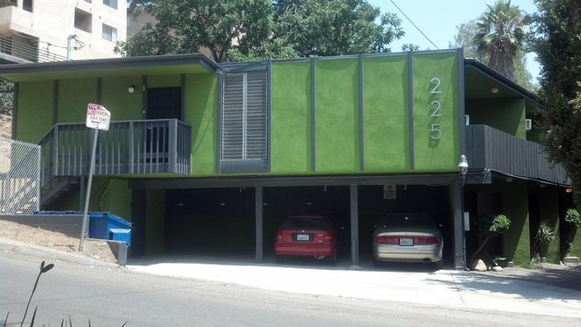 Building Photo - 225 S Avenue 50