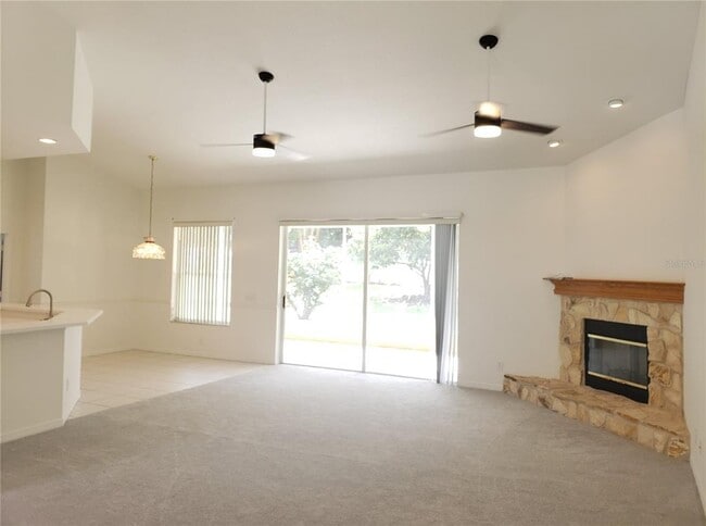 Building Photo - 327 N Taylor Rd