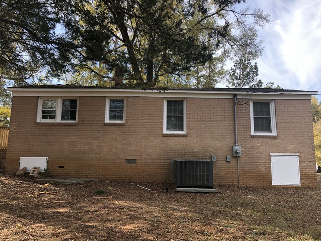 Building Photo - 11120 Monticello Rd