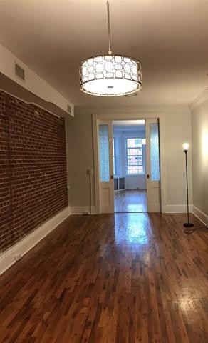 Building Photo - 1028 Hudson St