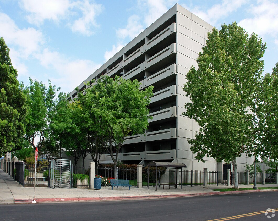 Silvercrest Building - Fresno Silvercrest