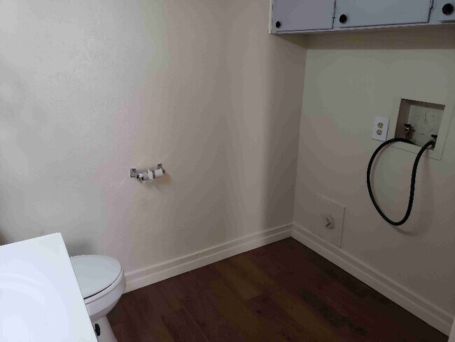 Foto del edificio - 2208 Viewtop Ln