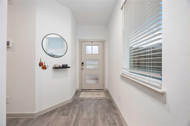 Building Photo - 2802 Wingmore Ln