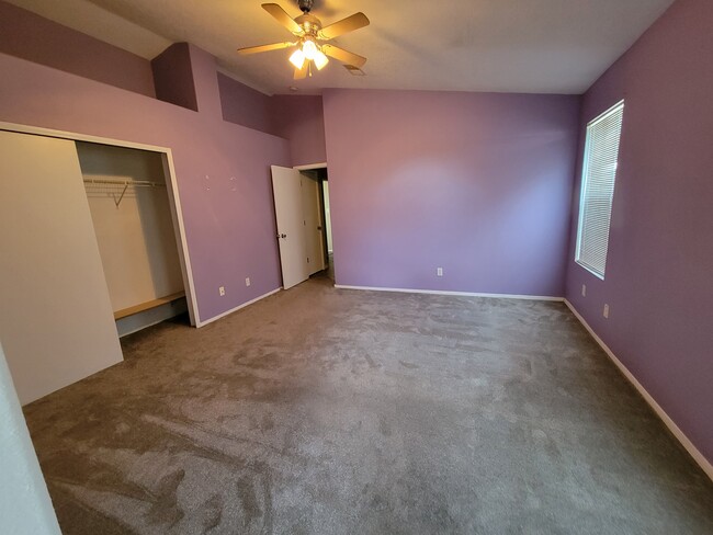 Building Photo - 1551 Fox Hill Pl SW