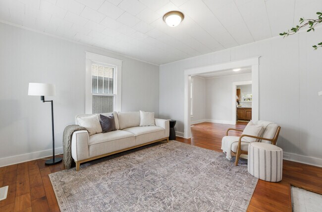Foto del edificio - 216 N Hickory St