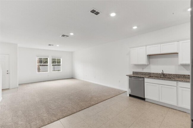 Building Photo - 377 Grand Pne Ln