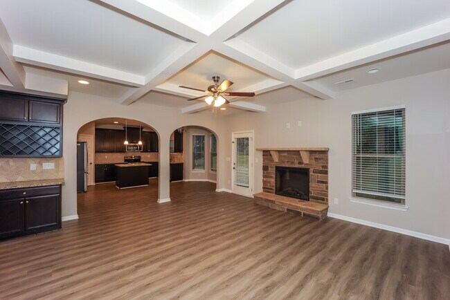 Foto del edificio - 6840 Diamond Dr