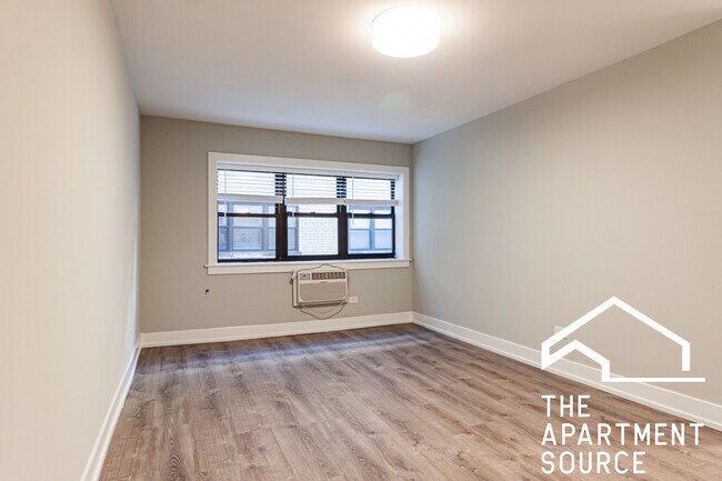 Foto del edificio - 454 W Barry Ave