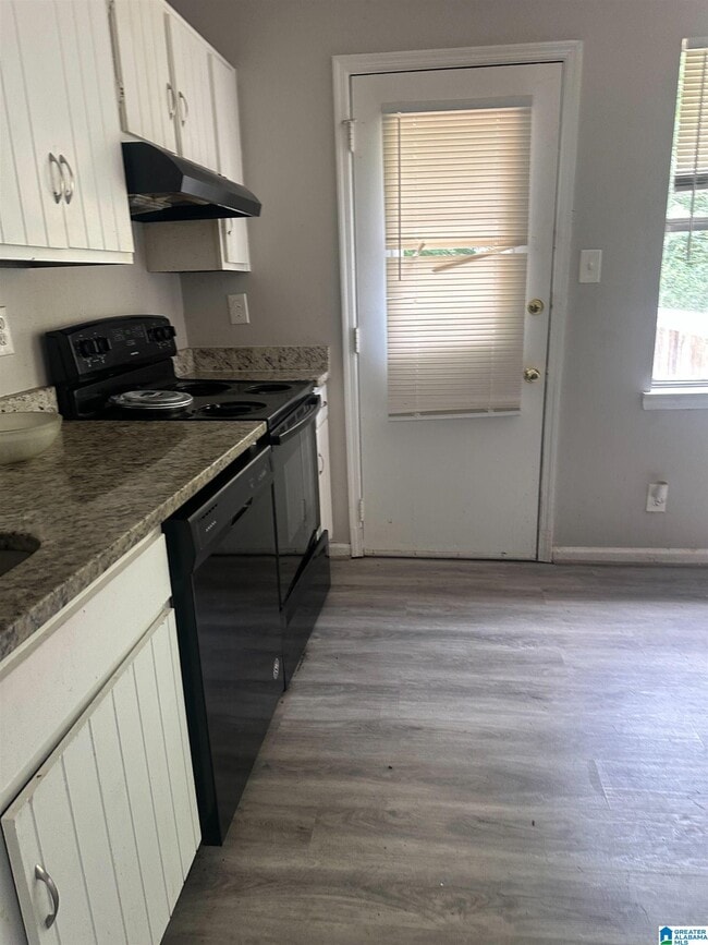 Building Photo - 1824 Dry Creek Cir