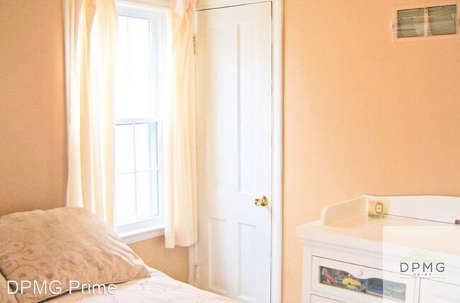 Foto del edificio - 3 br, 1 bath House - 2605 Forest Avenue