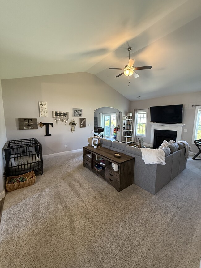 Building Photo - 1005 Clydesdale Ct