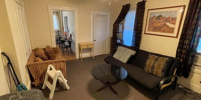 Primary Photo - Inez&rsquo;s Apartment