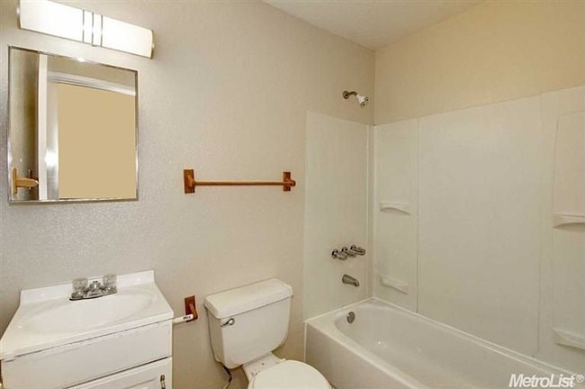 Foto del edificio - 2767 Meadowview Rd