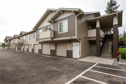 Primary Photo - 6820 N Pinegrove Dr