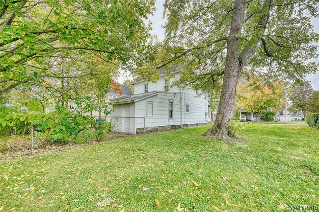 Building Photo - 2430 Cudaback Ave