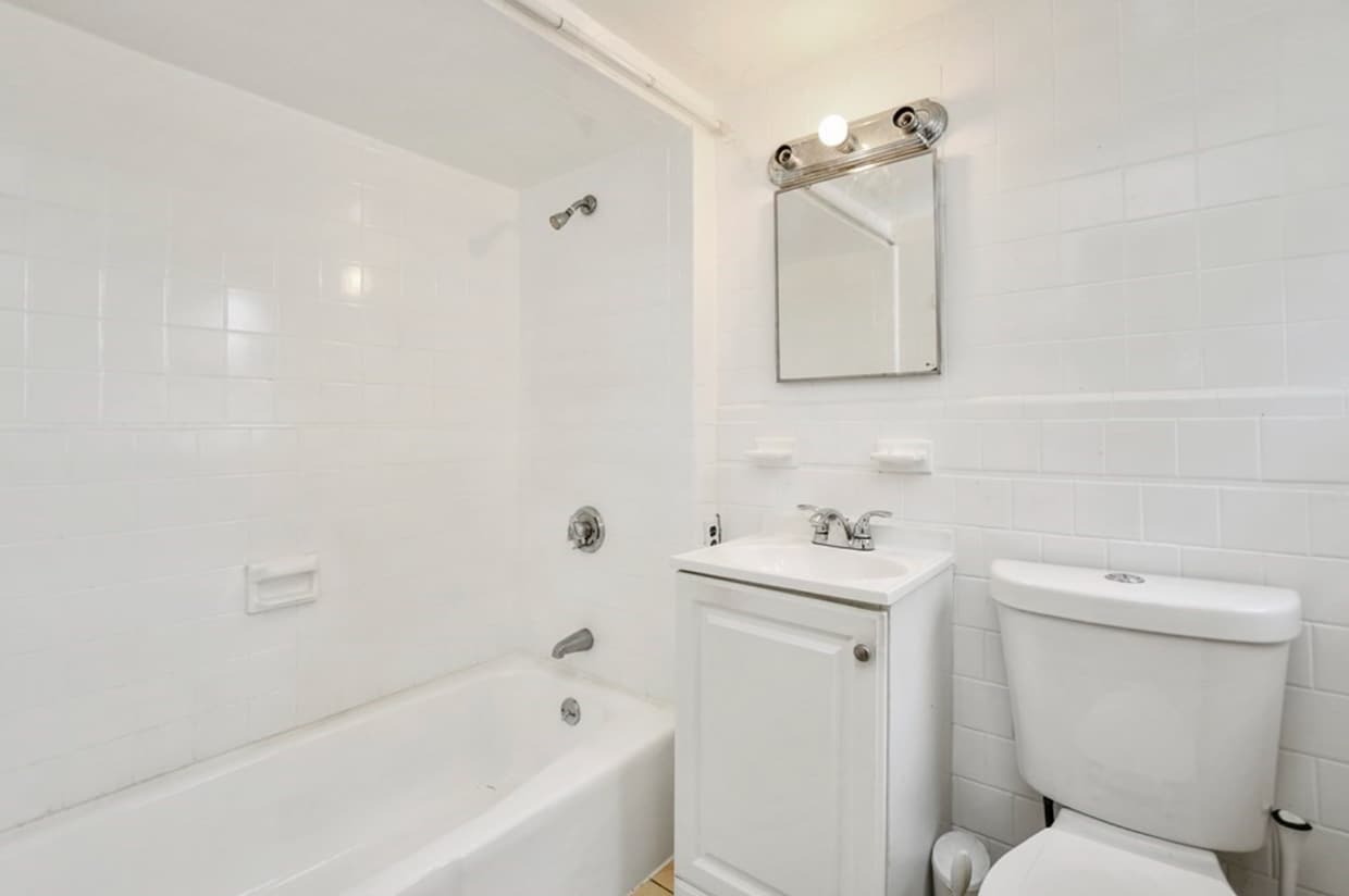 Primary Photo - 27 Brook St