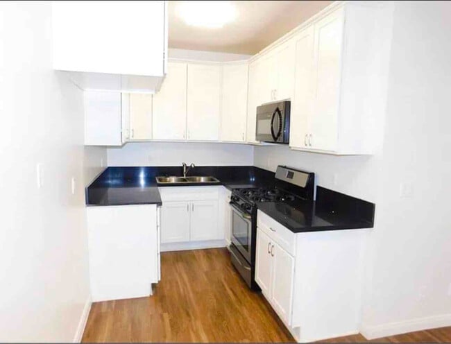 Building Photo - 14805 Magnolia Blvd Building Photo - 14805 Magnolia Blvd