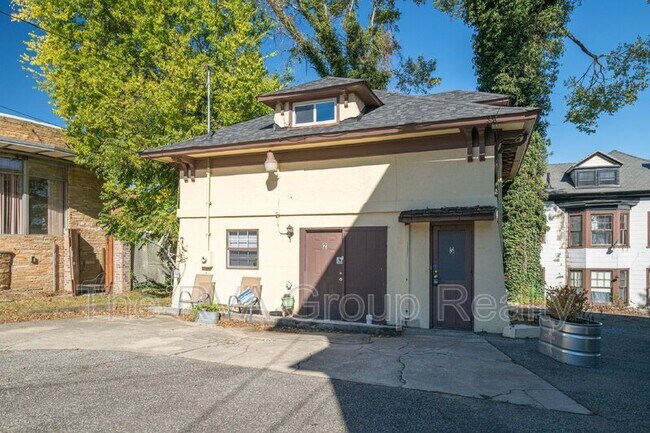 Foto del edificio - 734 S Sycamore St