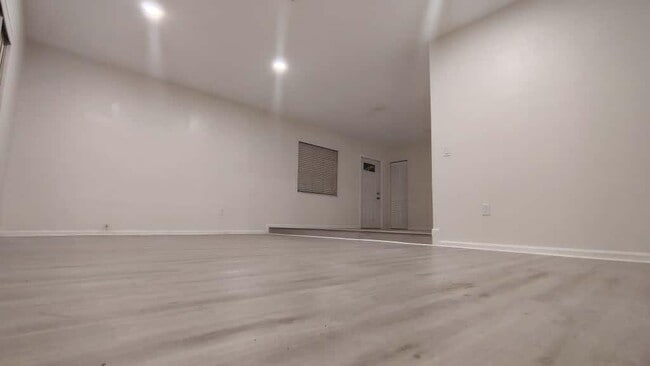 Building Photo - 2707 Lowson Blvd