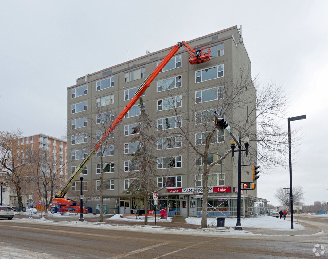 Primary Photo - Townehouse Apartments